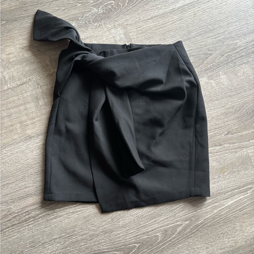 Zara | Classy Black Mini Skirt with Tie Waist